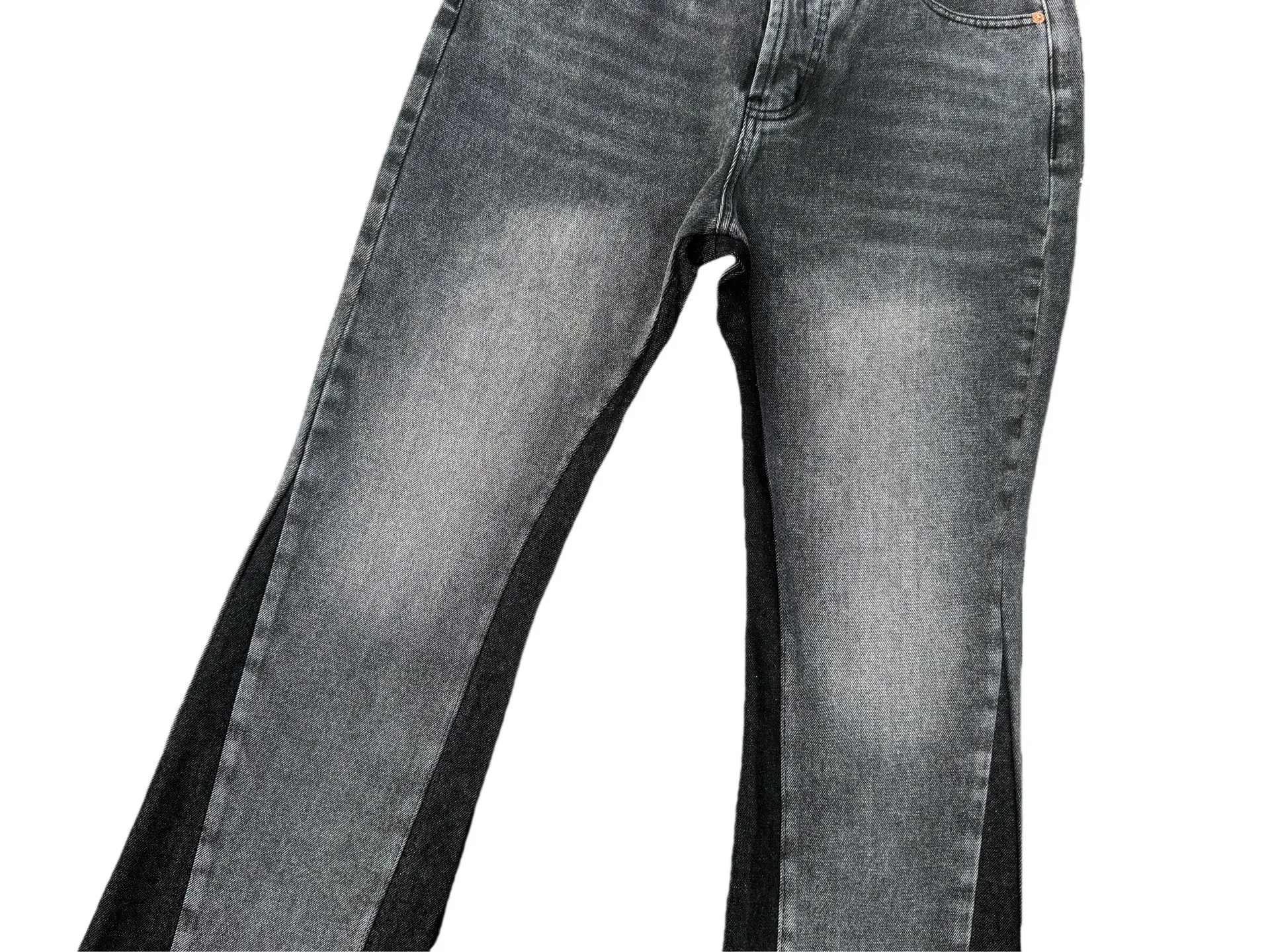 P246💰G990 GALLERY DEPT Denim Flared Jeans Washed and Distressed Spliced ​​Jeans Denim Washing Factory. During this process, the owner of the washing factory helped introduce a boss who once worked for Levi OEM and started his own business. This also paved the way for the following styles. Therefore, Levi's remodeled single product for the base plate is really familiar. Whether it is the fabrics supplied or the lathes used in production, there is nothing to choose from. -Color: Black -Size: S-XXL (corresponding to 28-36)